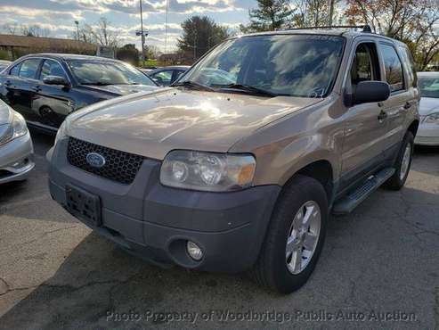 2007 *Ford* *Escape* *2WD 4dr V6 Automatic XLT* Gold - cars & trucks... for sale in Woodbridge, District Of Columbia