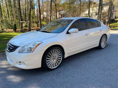 2010 Nissan Altima - cars & trucks - by owner - vehicle automotive... for sale in Candler, NC
