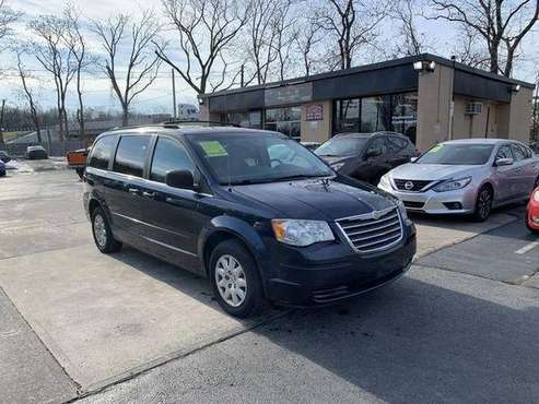 2009 Chrysler Town Country LX Minivan 4D TEXT OR CALL TODAY! - cars for sale in New Windsor, NY