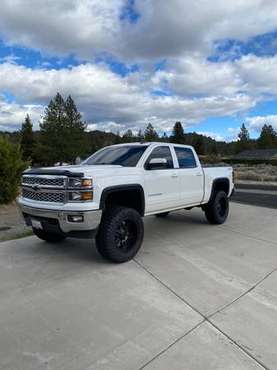 2015 Chevy Silverado 1500 LT Crew Cab Lifted - - by for sale in Weed, OR