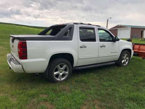 2012 Chevrolet Avalanche for sale in Milan, IA