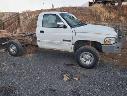 95 Dodge Ram 2500 Diesel 4X4 5 Speed - cars & trucks - by owner -... for sale in Madras, OR