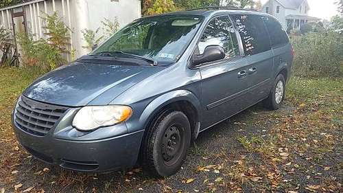 2006 Town & Country Van, 3.3 v-6, Solid, Runs Great, from Pa. - cars... for sale in Verona, NY