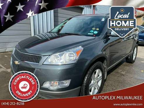 2010 Chevrolet Traverse LT 4dr SUV w/2LT - cars & trucks - by dealer... for sale in milwaukee, WI