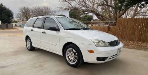 06 Ford Focus - cars & trucks - by owner - vehicle automotive sale for sale in Wickett, TX