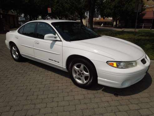 2001 PONTIAC GRAND PRIX ONE OWNER MUST SEE - cars & trucks - by... for sale in Oakdale, CA