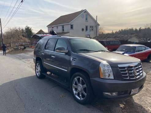 2010 Cadillac Escalade Platinum Edition (more pics coming ASAP! for sale in Townsend, MA