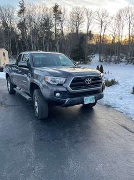 2017 Toyota Tacoma Access cab 6ft bed for sale in Rochester, NH