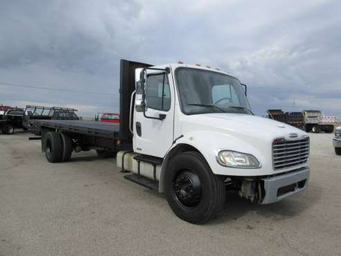 2006 Freightliner M2 Flat Bed **UNDER CDL 24' FLAT BED** for sale in London, OH