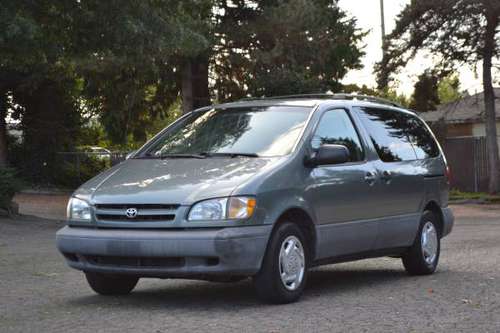 1998 Toyota Sienna LE Mini Van, 7-Seater/3RD Row, Strong/Reliable!!! for sale in Tacoma, WA