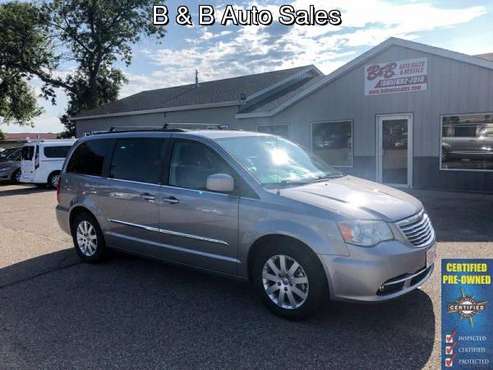 2013 Chrysler Town and Country Touring 4dr Mini Van ~!EZ FINANCE!~ for sale in Brookings, SD