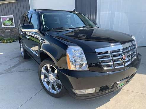 2010 Cadillac Escalade - Financing Available! for sale in Monroe, WI