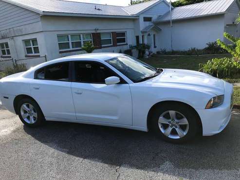 2013 Dodge Charger 86,000 miles for sale in Cocoa, FL
