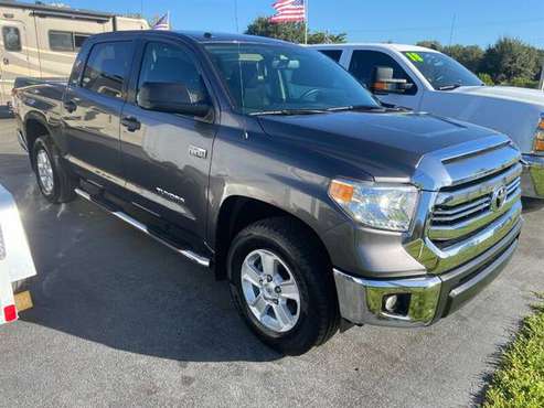 2017 TOYOTA TUNDRA SR5 CREW MAX CAB - cars & trucks - by dealer -... for sale in Fort Myers, FL