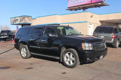 2007 Chevrolet Suburban 1500 - Financing Available! - cars & trucks... for sale in Greeley, CO