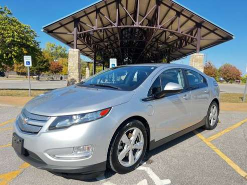 2015 Chevrolet Volt Hybrid ( GAS SAVER, BACKUP CAMERA ) - cars & for sale in Shawnee, MO