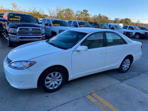 2005 *Toyota* *Camry* *4dr Sedan LE Automatic* - cars & trucks - by... for sale in Hueytown, AL