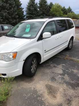 2009 Chrysler town and country for sale in New Franken, WI