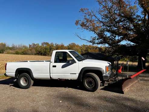 Chevy K2500 4WD Plow Truck for sale in Oregon, WI