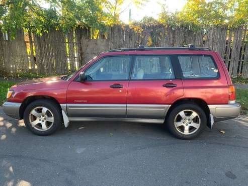 1999 subaru forester s/awd for sale in New Haven, CT