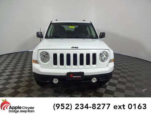 2015 Jeep Patriot SUV Altitude (Bright White Clearcoat) for sale in Shakopee, MN