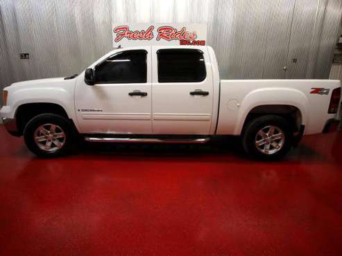 2009 GMC Sierra 1500 4WD Crew Cab 143.5 SLE - GET APPROVED!! - cars... for sale in Evans, WY