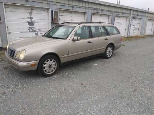 Nice / Clean 1998 Mercedes E320 Wagon - cars & trucks - by owner -... for sale in Oxford, MS