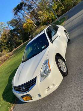 2010 Nissan Altima SL sport limited - cars & trucks - by owner -... for sale in Schenectady, NY