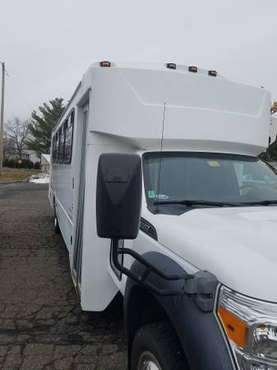 2011 Ford F550 Shuttle Bus for sale in South Windsor, CT