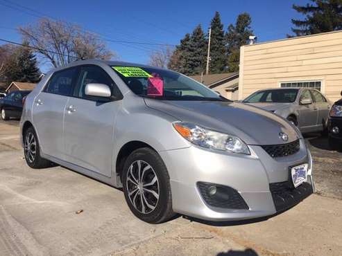 2009 TOYOTA MATRIX S, ONLY 32K MILES! ONE OWNER CAR! 2.4L 4 CYLINDER... for sale in Kenosha, WI