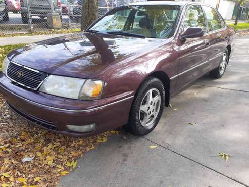 1998 Toyota Avalon for sale in milwaukee, WI