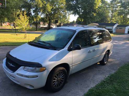 Chrysler Town and Country for sale in Muncie, IN
