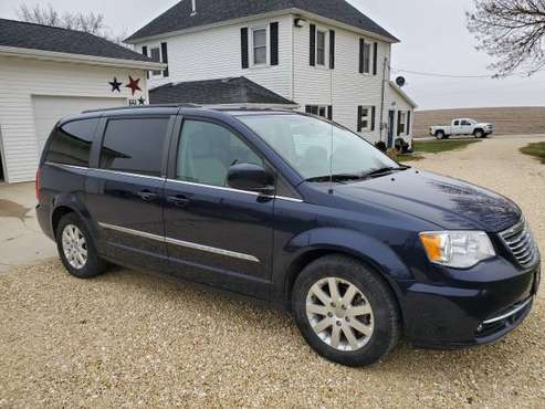 For Sale 2013 Chrysler Town & Country Van - cars & trucks - by owner... for sale in Dyersville, IA