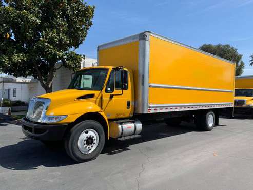 2017 International 4300 26 Box Liftgate Cummins with Liftgate for sale in Riverside, CA