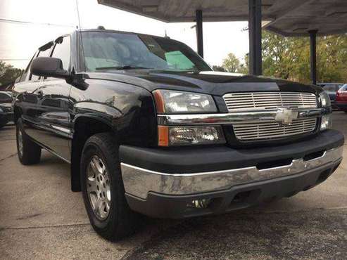 2004 Chevrolet Chevy Avalanche 1500 4dr 4WD Crew Cab SB -Wholesale... for sale in Louisville, KY