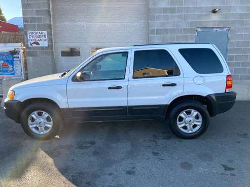 2004 ford escape - cars & trucks - by dealer - vehicle automotive sale for sale in Indian Orchard, MA