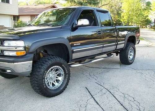 2002 Chevy EXCab Short Bed 4x4 Lifted Pickup Truck for sale in Deerfield, IL