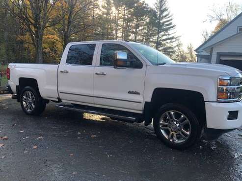 2019 Chevy 2500HD crew cab - Duramax diesel! 27, 500 miles - by owner for sale in NH