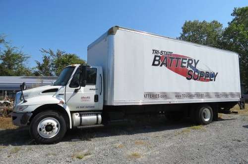 2012 International DuraStar 4300 SBA 4x2 Diesel Box Truck - cars & for sale in Monroe, LA