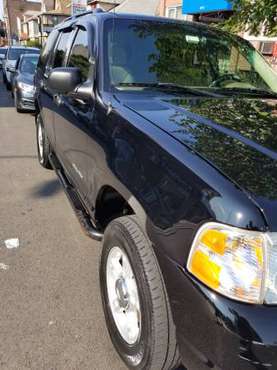 2004 Ford Explorer for sale in Richmond Hill, NY