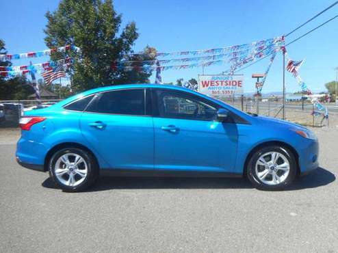 2013 FORD FOCUS SE CANDY BLUE WITH ONLY 99,000 MILES *CLEAN* for sale in Anderson, CA