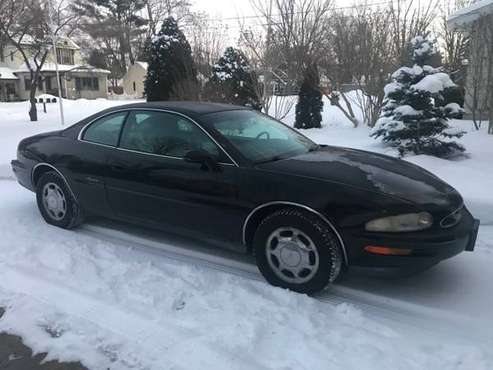 1998 Buick Riviera for sale in Holland , MI