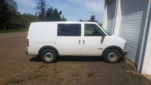 2000 Chev Astro for sale in Newport, OR