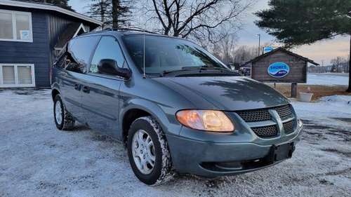 2003 Dodge Caravan SE EXCEPTIONALY MAINTAINED for sale in Lakeland Shores, MN