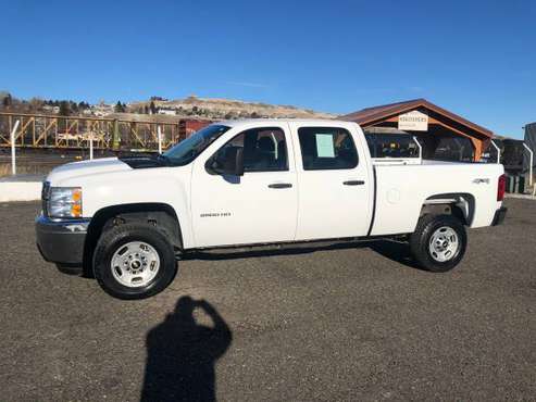 2011 CHEVROLET 2500HD CREW CAB LS 4X4 LOW MILES!! - cars & trucks -... for sale in LIVINGSTON, MT