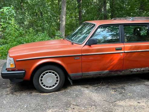 Vintage Volvo 240 DL Automatic 1990 Station Wagon Burnt Orange AS-IS for sale in Andover, MN