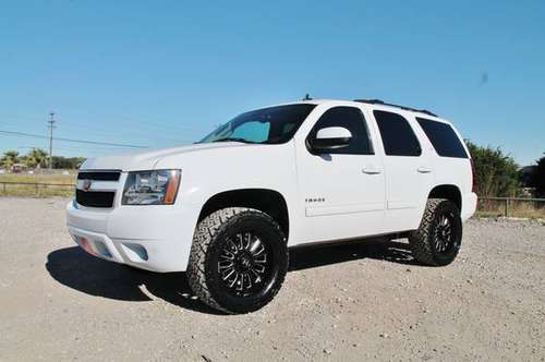 2012 CHEVROLET TAHOE LT 4X4*LEATHER*HOSTILE*NEW TIRES*TOUCH... for sale in Liberty Hill, IL