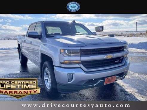 2018 Chevy Chevrolet Silverado 1500 LT pickup Silver for sale in Thorp, WI