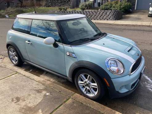 MINI COOPER FOR SALE - cars & trucks - by owner - vehicle automotive... for sale in Winchester, OR