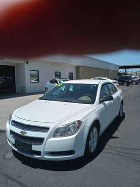 2011 chevy malibu, two owners clean carfax - - by for sale in Glendale, AZ